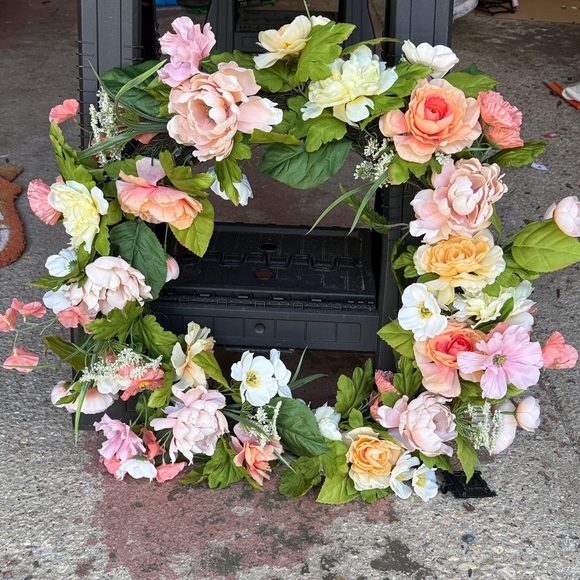 Floral Wreath with Pink and Cream Roses NEW NWT - Picture 1 of 2